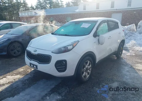 2017 Kia Sportage Lx z USA, uszkodzony, nr VIN KNDPMCAC9H7132755